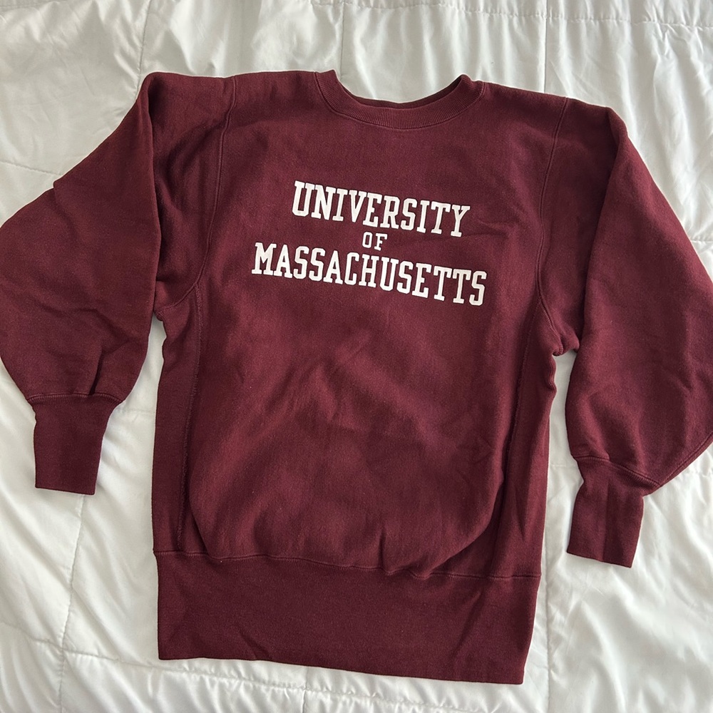 Champion Vintage University of Massachusetts Maroon Sweatshirt, Size Small